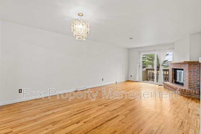 Building Photo - 1558 Greenbriar Blvd