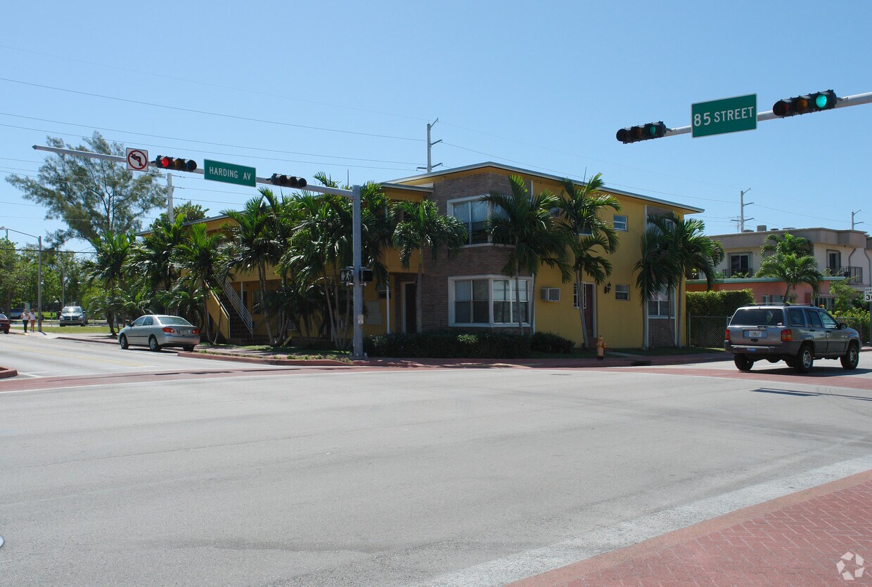 Building Photo - 240 85th St