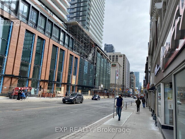 Photo du bâtiment - 501 Yonge St