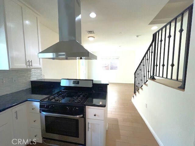 Foto del edificio - 6937 Knowlton Pl