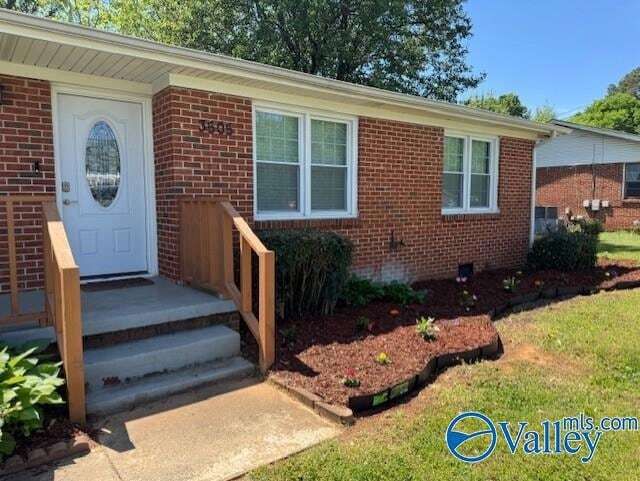 Foto del edificio - 3505 Mastin Lk Rd NW