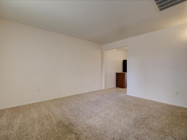Foto del edificio - 1 Bedroom 1 Bathroom