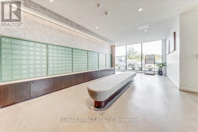 Building Photo - 474-1474 Caldari Rd