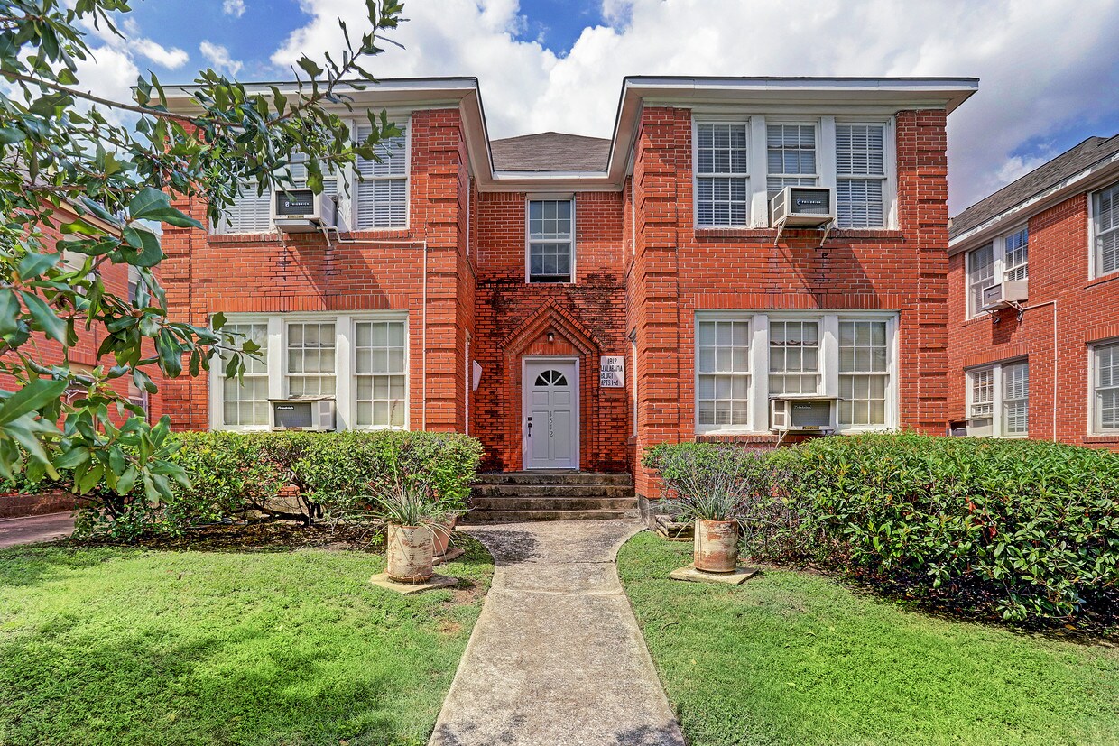 Primary Photo - 1812 W Alabama St