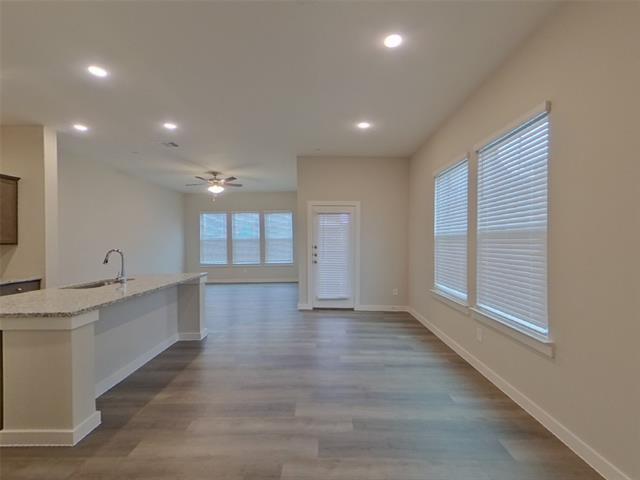 Foto del edificio - 317 Lincoln Cir