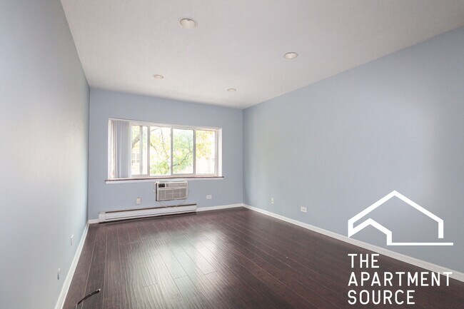 Foto del edificio - 3825 N Pine Grove Ave