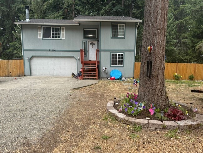 Building Photo - Updated Clearwood Home with AC & RV Parking!