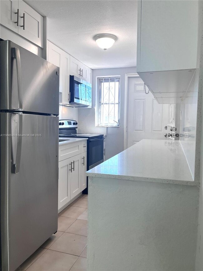 Foto del edificio - 3490 SW 9th St