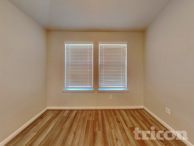 Foto del edificio - 13615 Emerson Wy