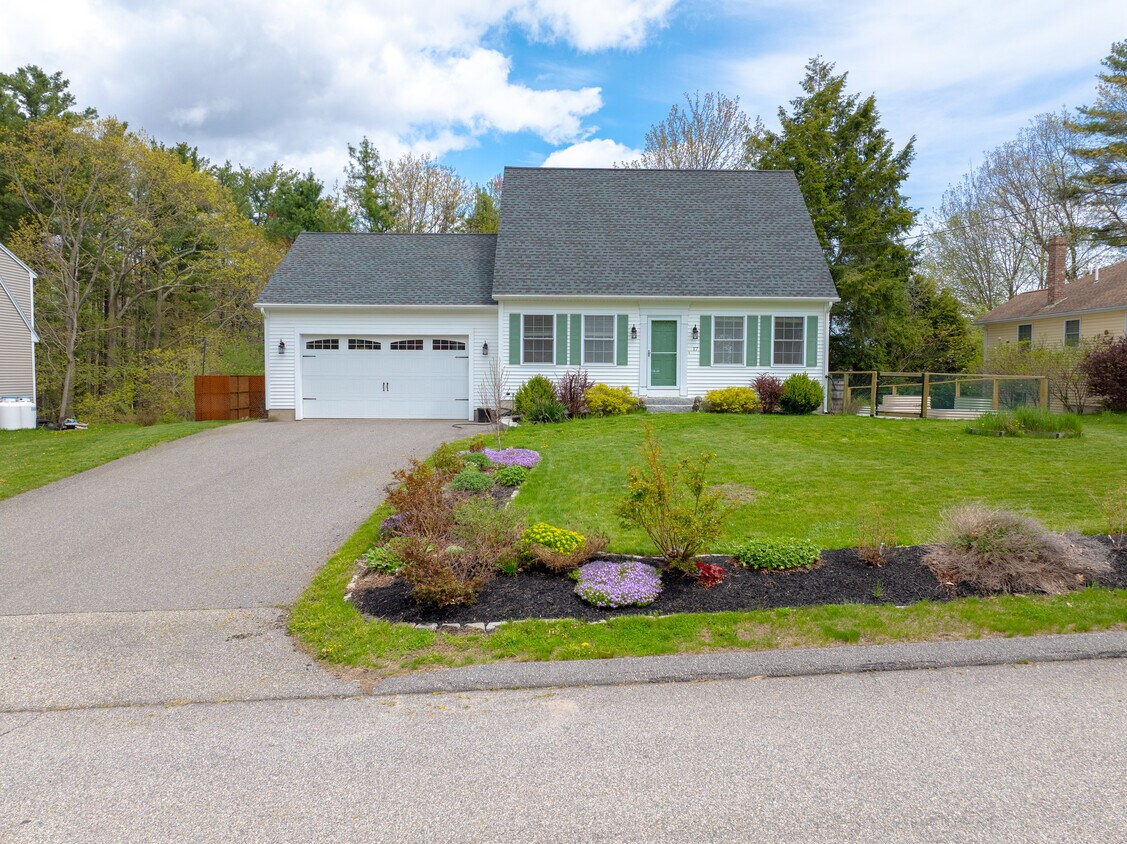 Primary Photo - 17 Parker Ridge Rd
