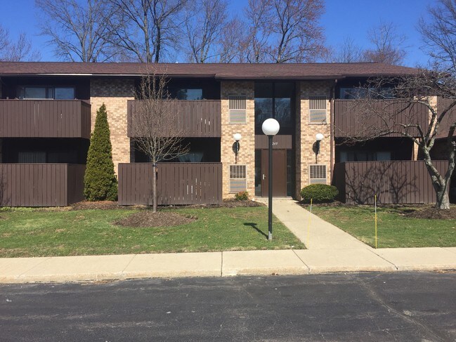 Foto del edificio - 3249 Mayfield Rd