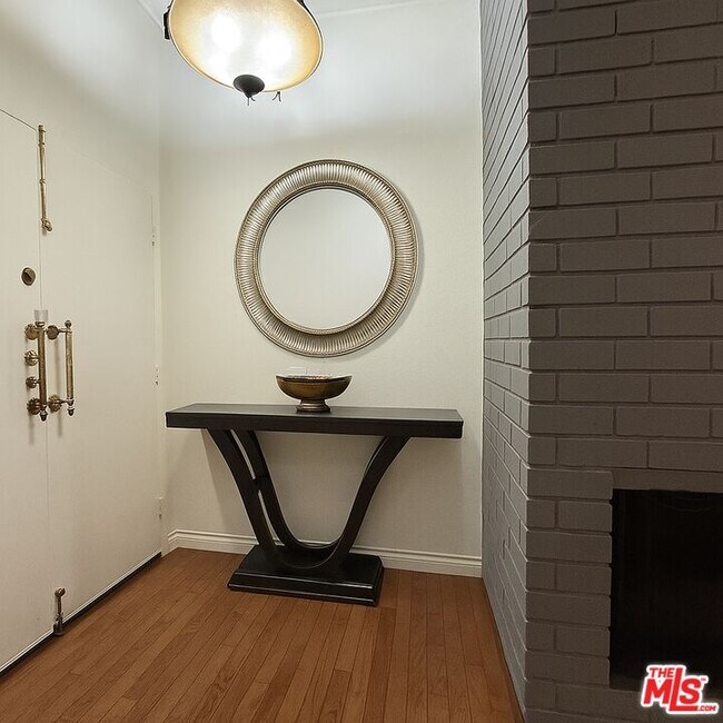 Foto del edificio - 5310 Lindley Ave