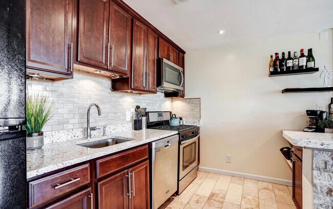 Foto del edificio - 519 N Armistead St
