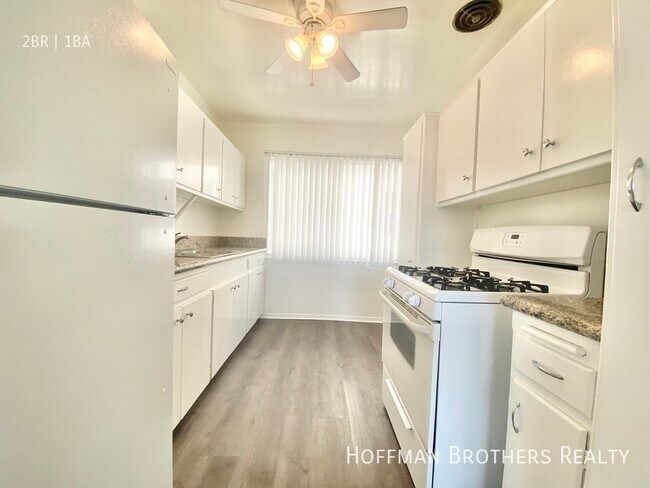 Building Photo - 7607 Fountain Ave Los Angeles, CA 90046