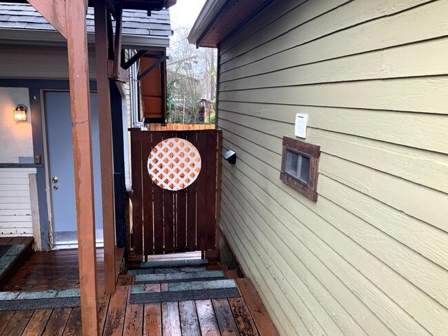 Photo - 166 Monroe St Townhome