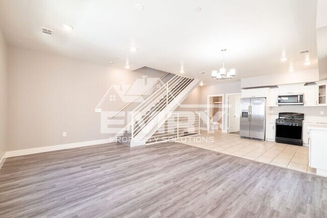 Building Photo - Recently Remodeled 4 Bedroom House at 850 ...
