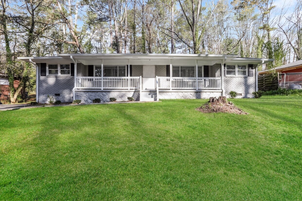 Primary Photo - 3207 Cloverhurst Dr