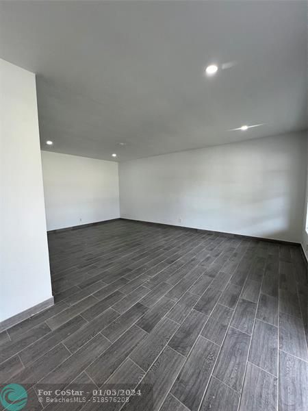 Building Photo - 350 NE 58th St