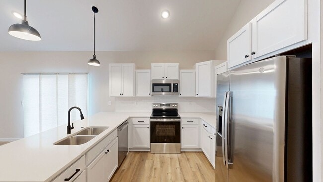 Foto del edificio - Beautiful 3BR New Construction Townhome in...