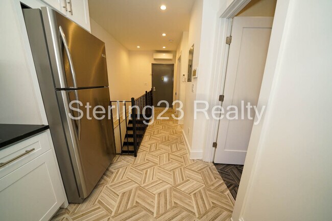 Building Photo - 2539 22nd St