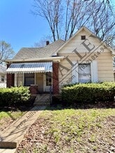 Building Photo - 1306 S 19th St