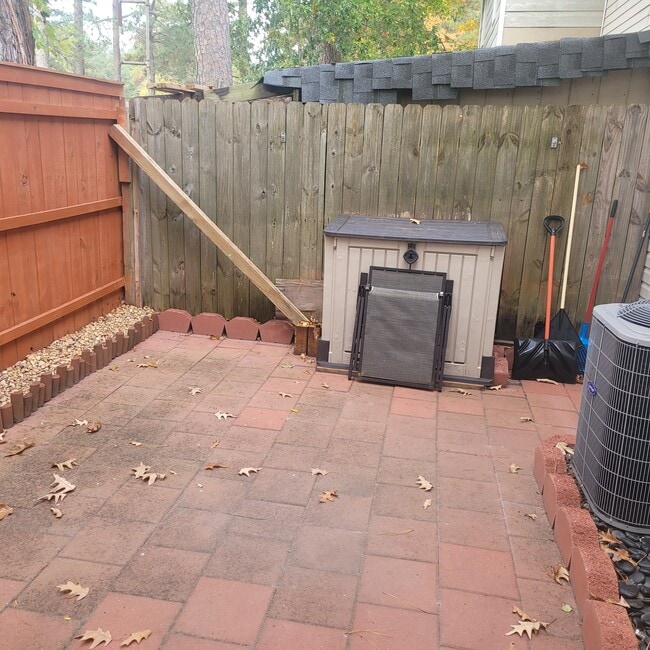 Building Photo - 3543 Radford Cir