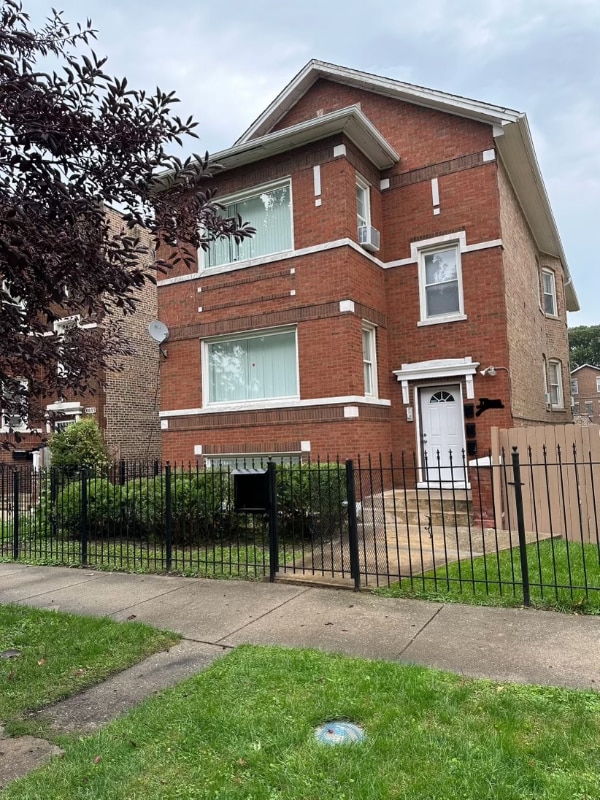 Photo - 8841 S Muskegon Ave (Chicago, IL)