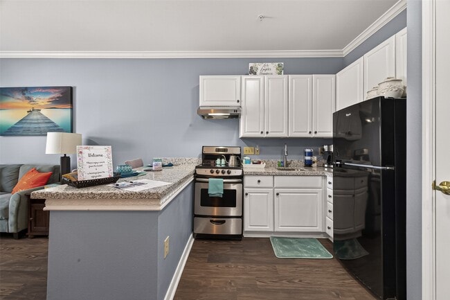 Building Photo - 929 Rockmead Dr
