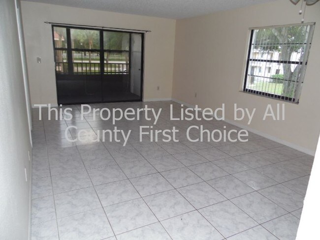 Foto del edificio - 2275 62nd Ave N