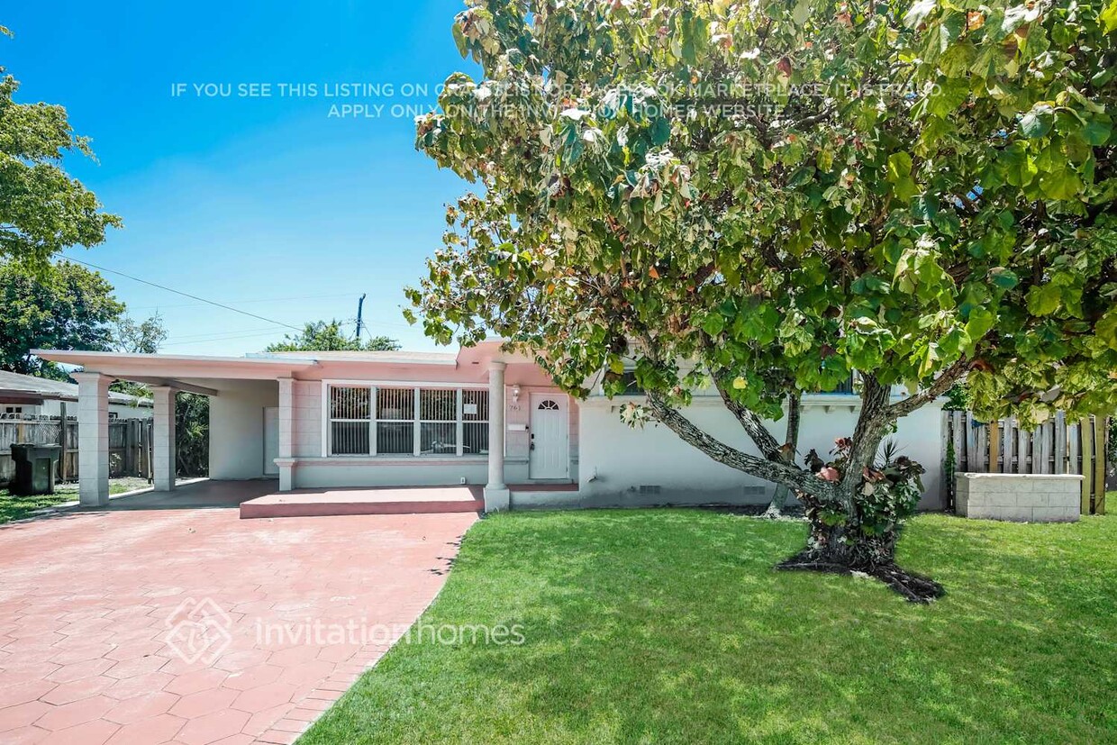 Primary Photo - 761 W Dayton Cir