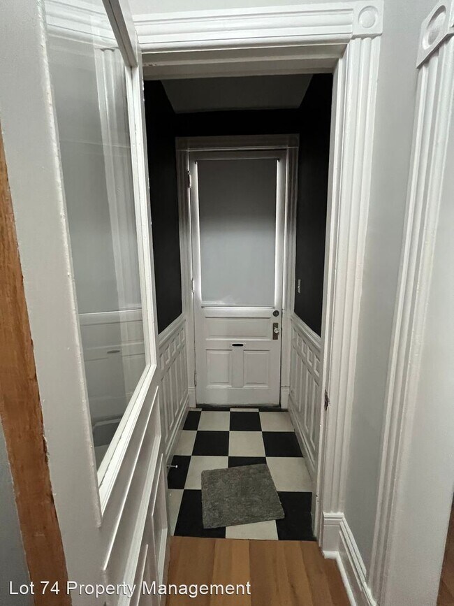 Building Photo - Studio, 1.5 bath House - 423 W 4th Street