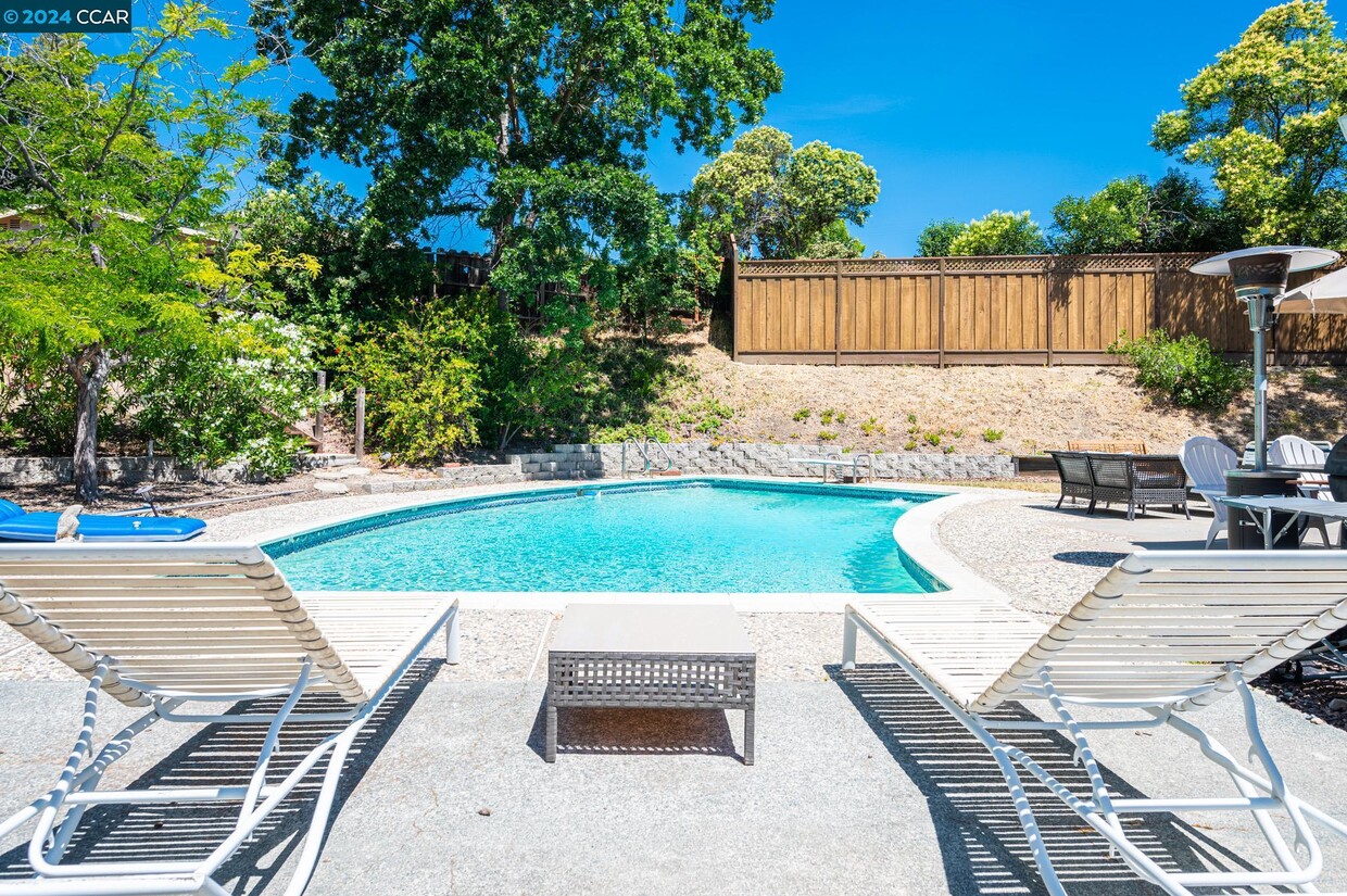 Primary Photo - 1421 Novato Ct