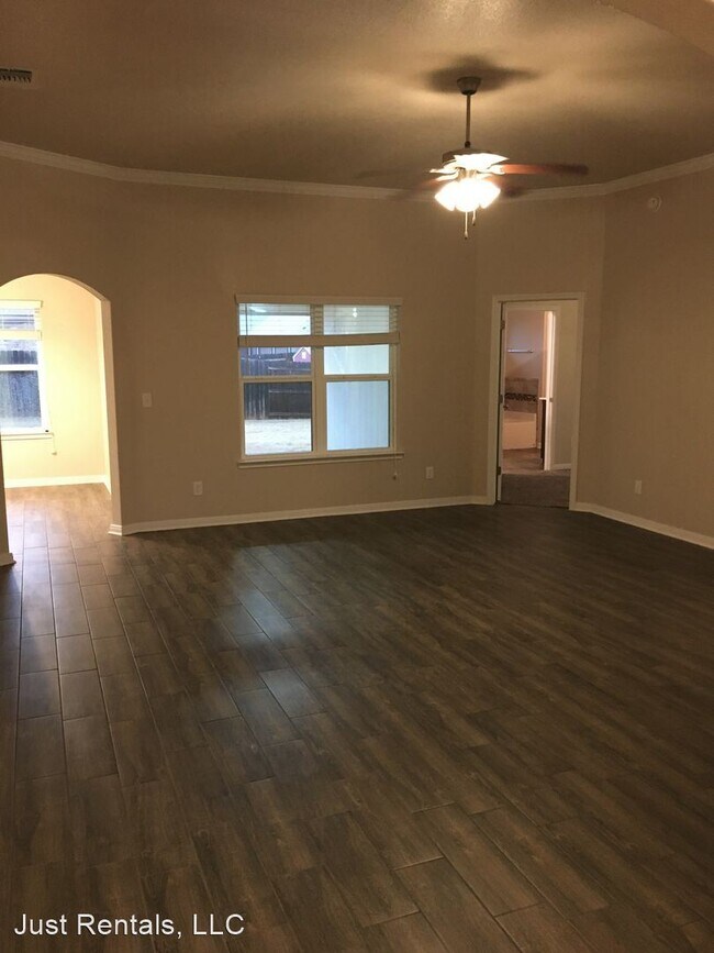 Building Photo - 4 br, 2 bath House - 728 Kacie Dr