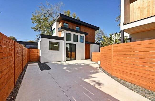 Foto del edificio - 2706 Stacy Ln