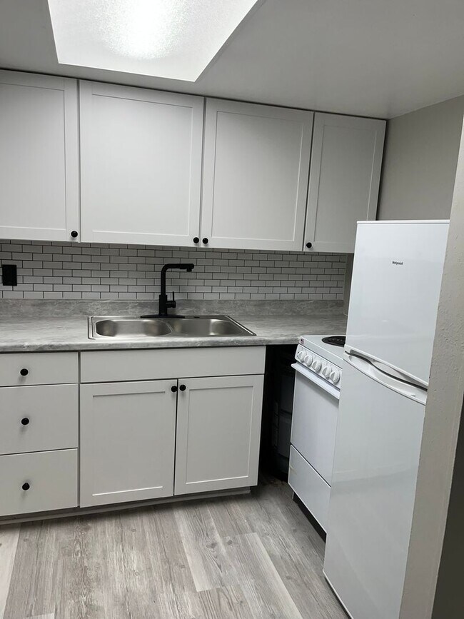 Sunquest Apartments 1745 6th Ave Vero Beach, FL Apartments for Rent in Vero Beach