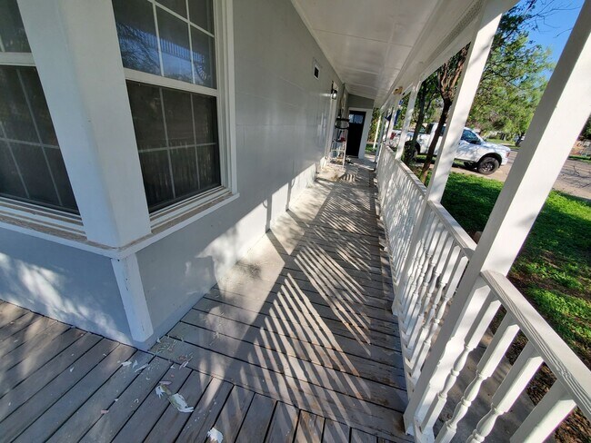 Foto del edificio - Adorable Updated 3 bedroom 2 bath home at ...