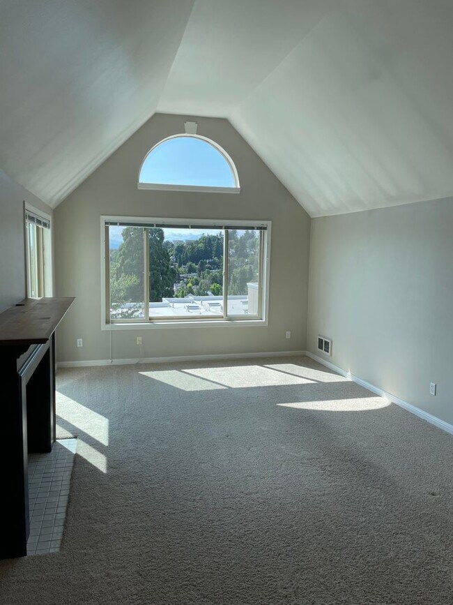 Building Photo - West Seattle View Condo 1bed 1bath