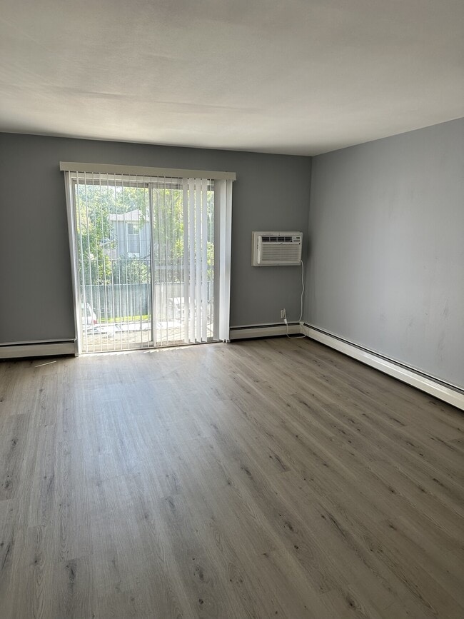 Building Photo - Bayside Apartments