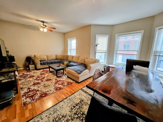 Building Photo - 1830 E Kane Pl