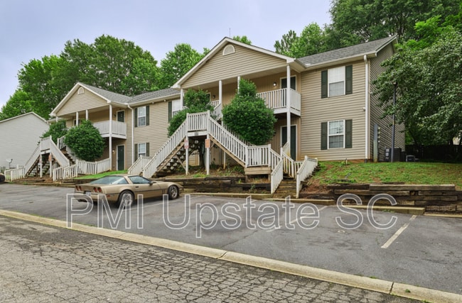 Building Photo - 111 Charlestowne Way
