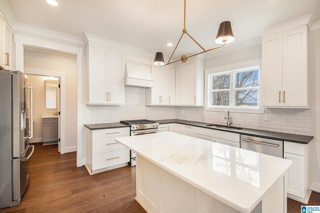 Foto del edificio - 1572 Forest Ridge Rd