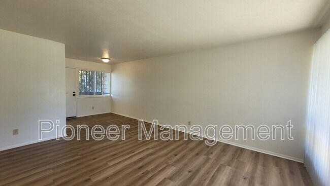 Foto del edificio - 763 NE Alameda Ave