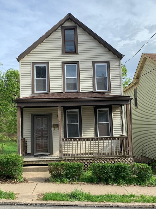 Building Photo - 20 Sylvania Ave