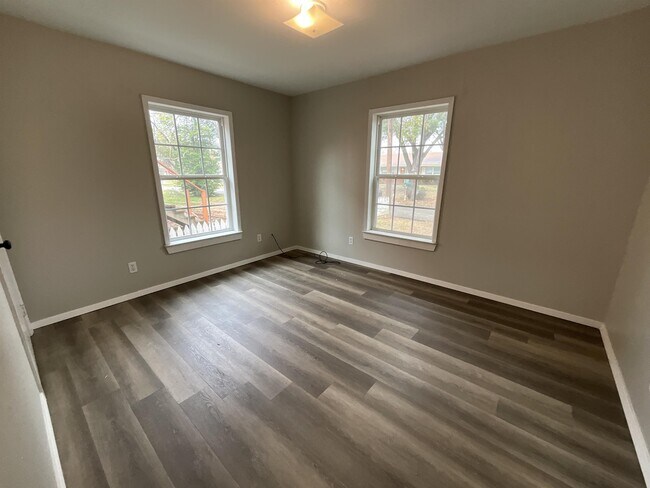 Building Photo - 405 Beard St