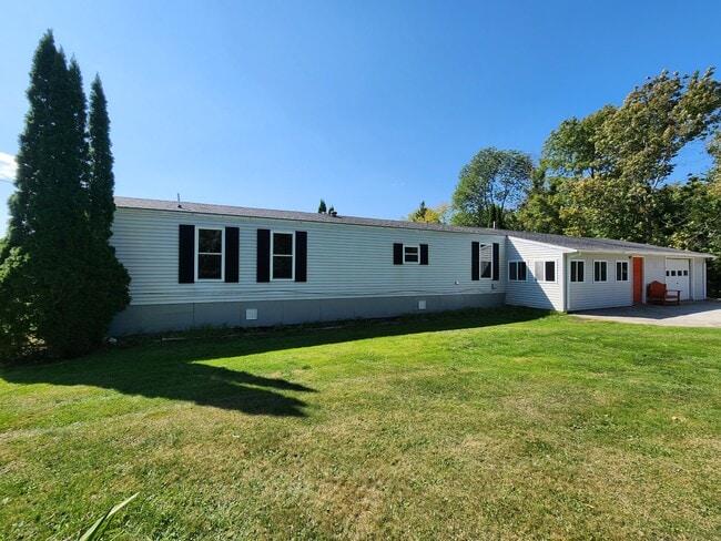 Building Photo - 3 Stemar Dr