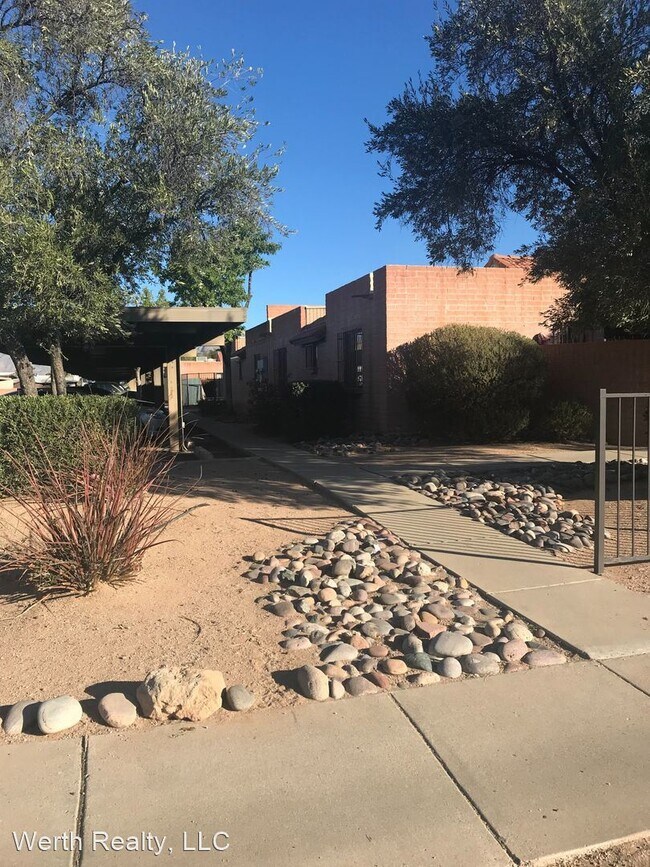 Foto del edificio - 2 br, 2 bath House - 6229 E. Fairmount