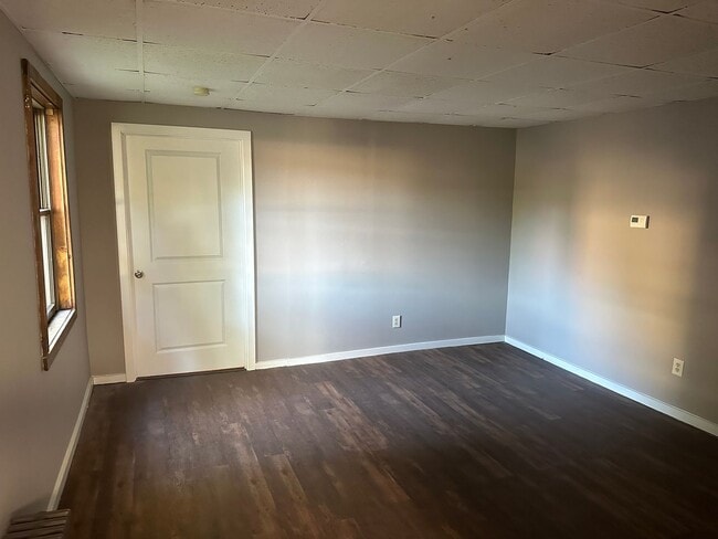 Building Photo - 43 Brainard Pl