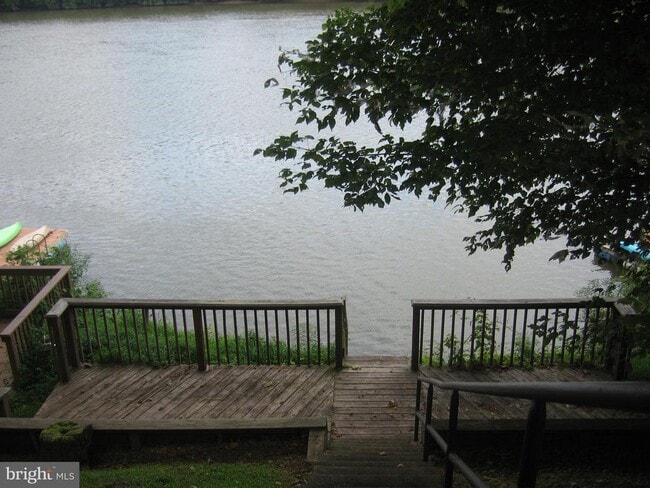 Foto del edificio - 165 Natalie Ln