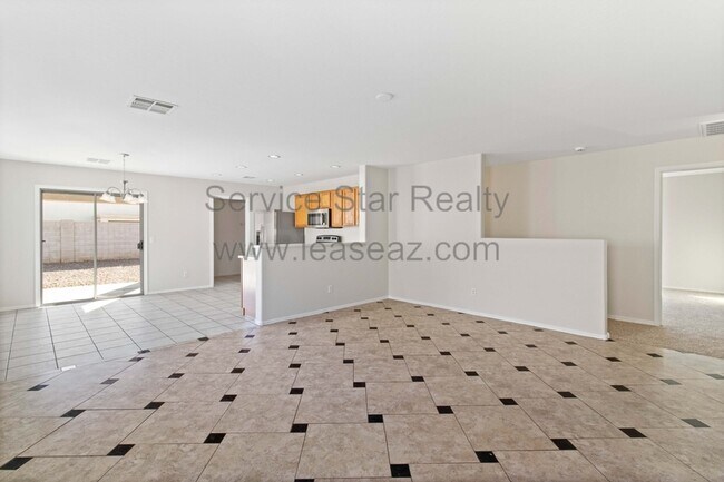 Foto del edificio - 16853 W Rimrock St