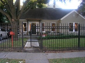 Building Photo - 2021 W Main St